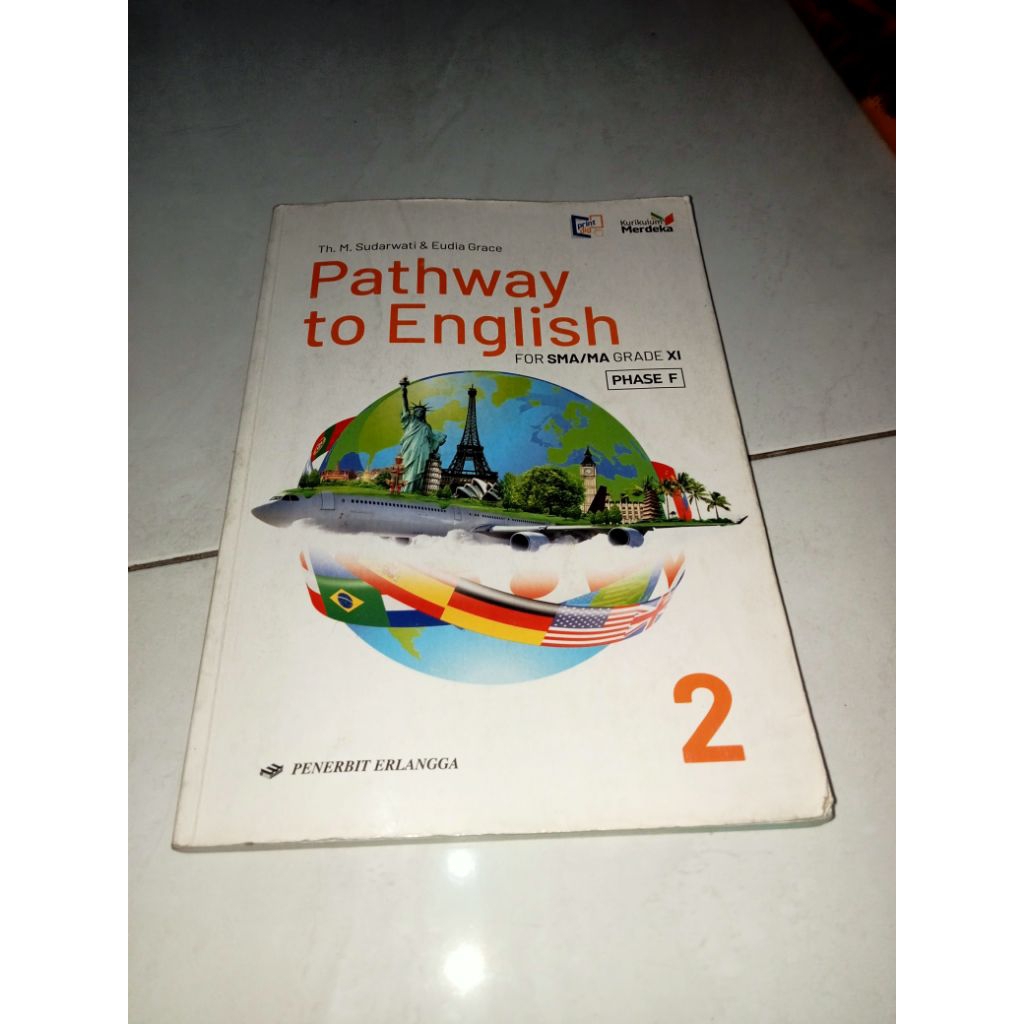 Preloved Buku Erlangga Pathway to english kelas 11 Kurikulum Merdeka/ Buku Bahasa Inggris kelas 11/ 