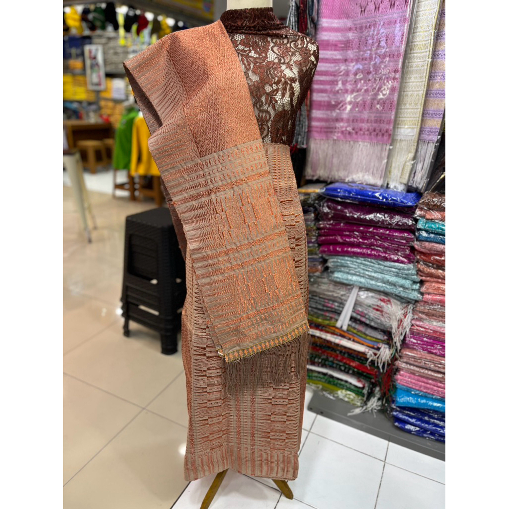Songket tumtuman tenun tangan asli tarutung Songket mewah sirat payet