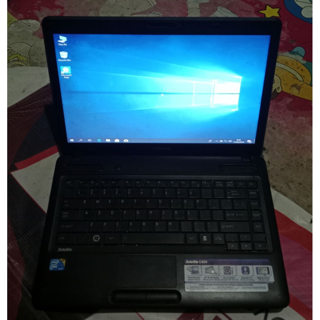 Laptop Toshiba satellite C600 Intel core2duo DDR3 minus keyboard ada tombol eror & tidak ada charger
