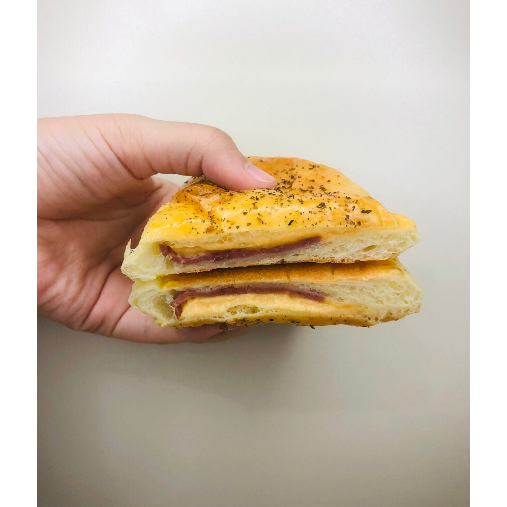 

Roti Smoked Beef Cheese