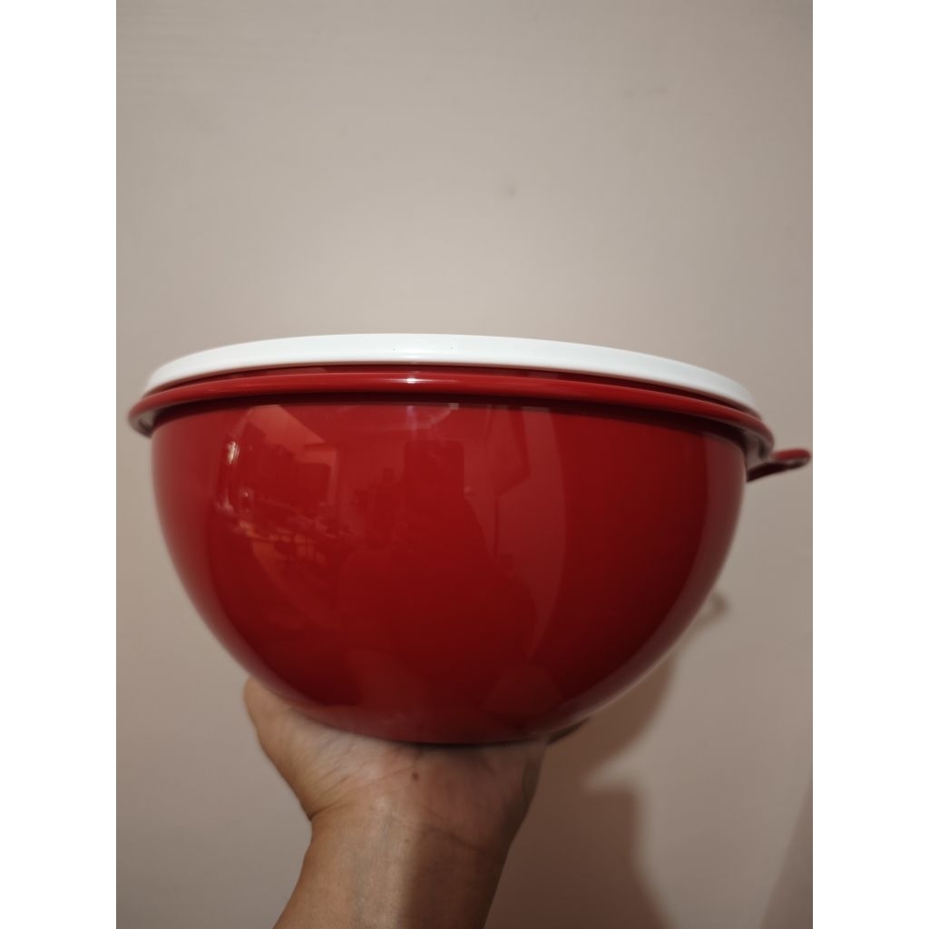 That's bowl 3Liter merah tupperware
