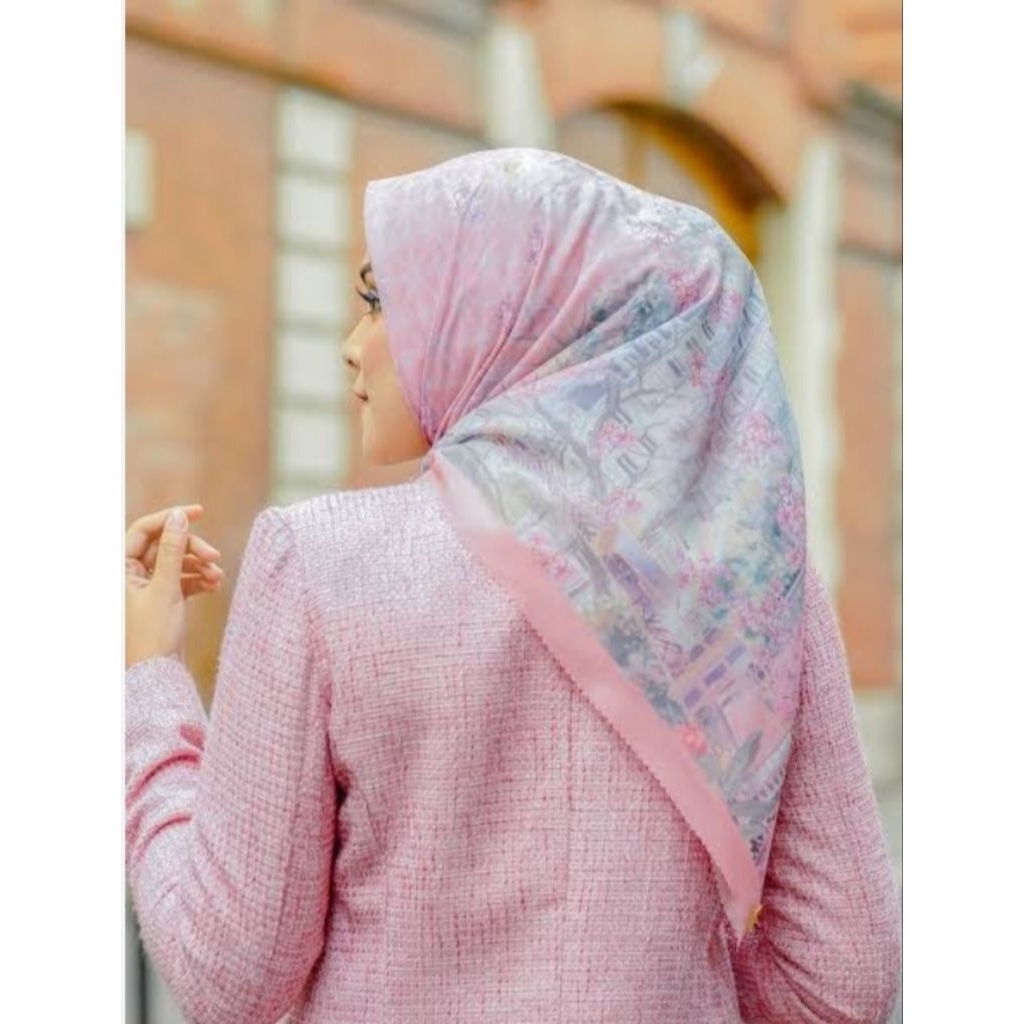 [Promo] Buttonscarves The Parisian SATIN Square - Aimer