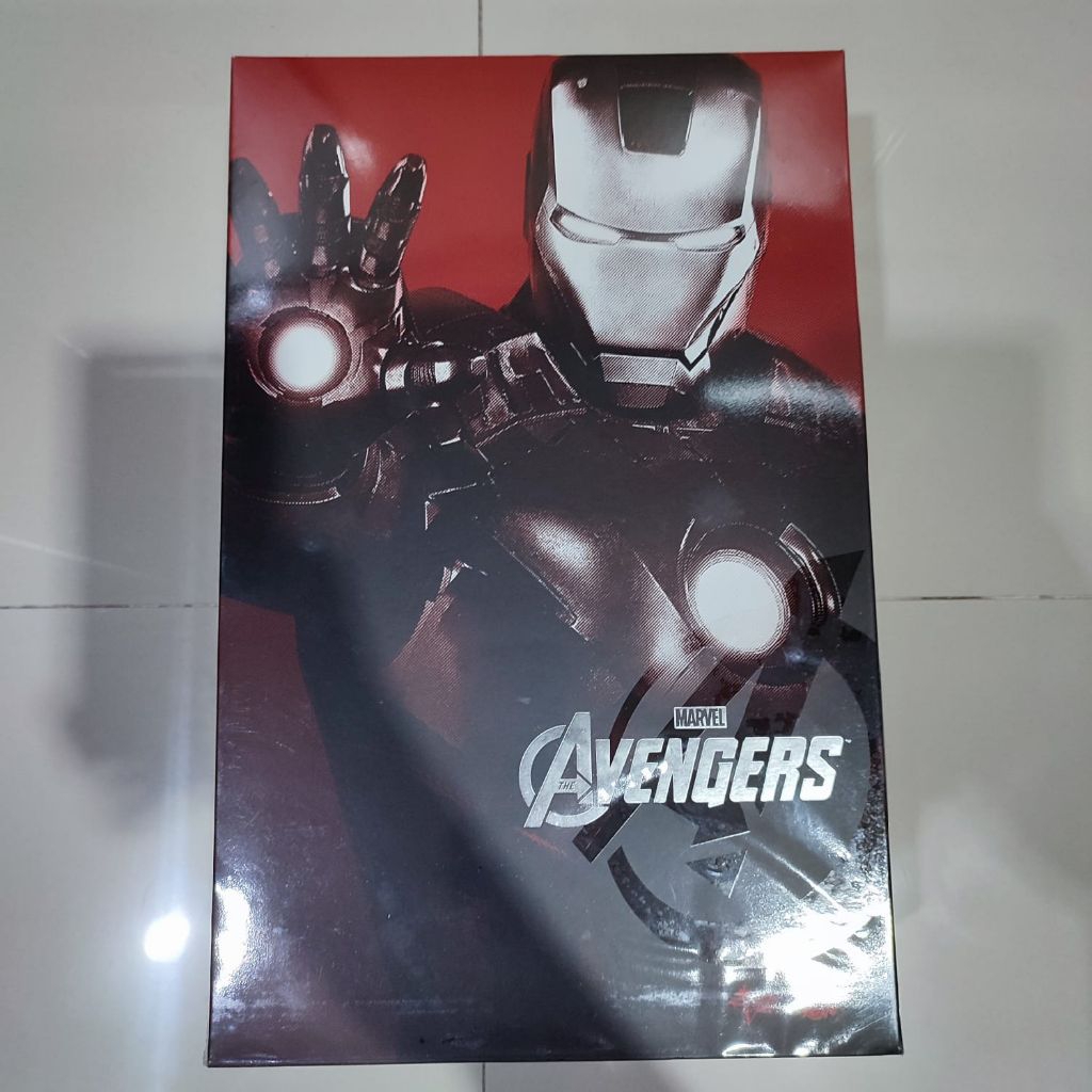 Hot Toys Iron Man Mark VII Avengers