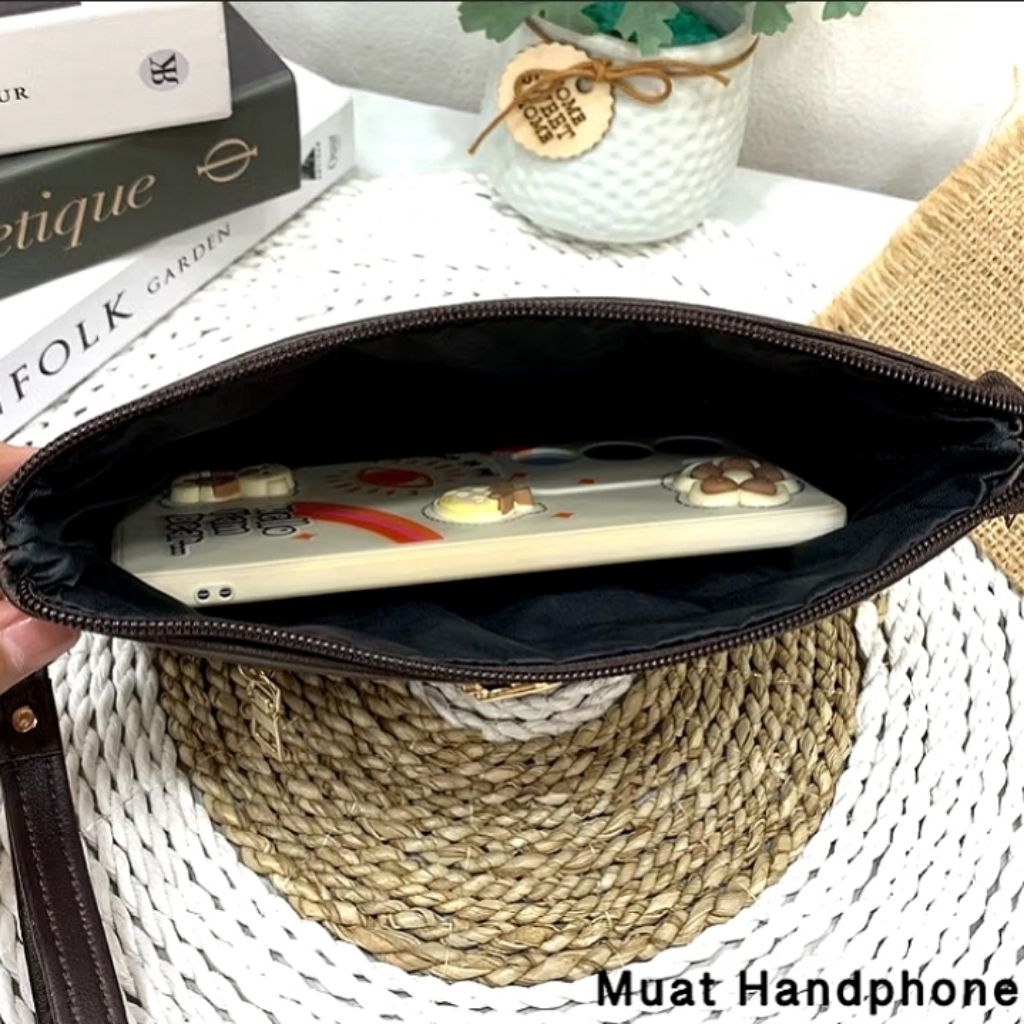 Tas Genggam Wanita Elegan Casual Simple Polos Cewek Mewah Rekomended Pouch Model Terkini Tas Tangan 