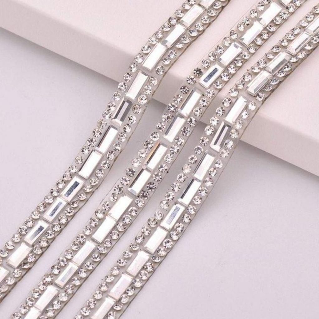 swarovski lem/ swarovski gosok/ swarovski tempel/ tikar berlian/ swarovski aplikasi/ aplikasi swarov