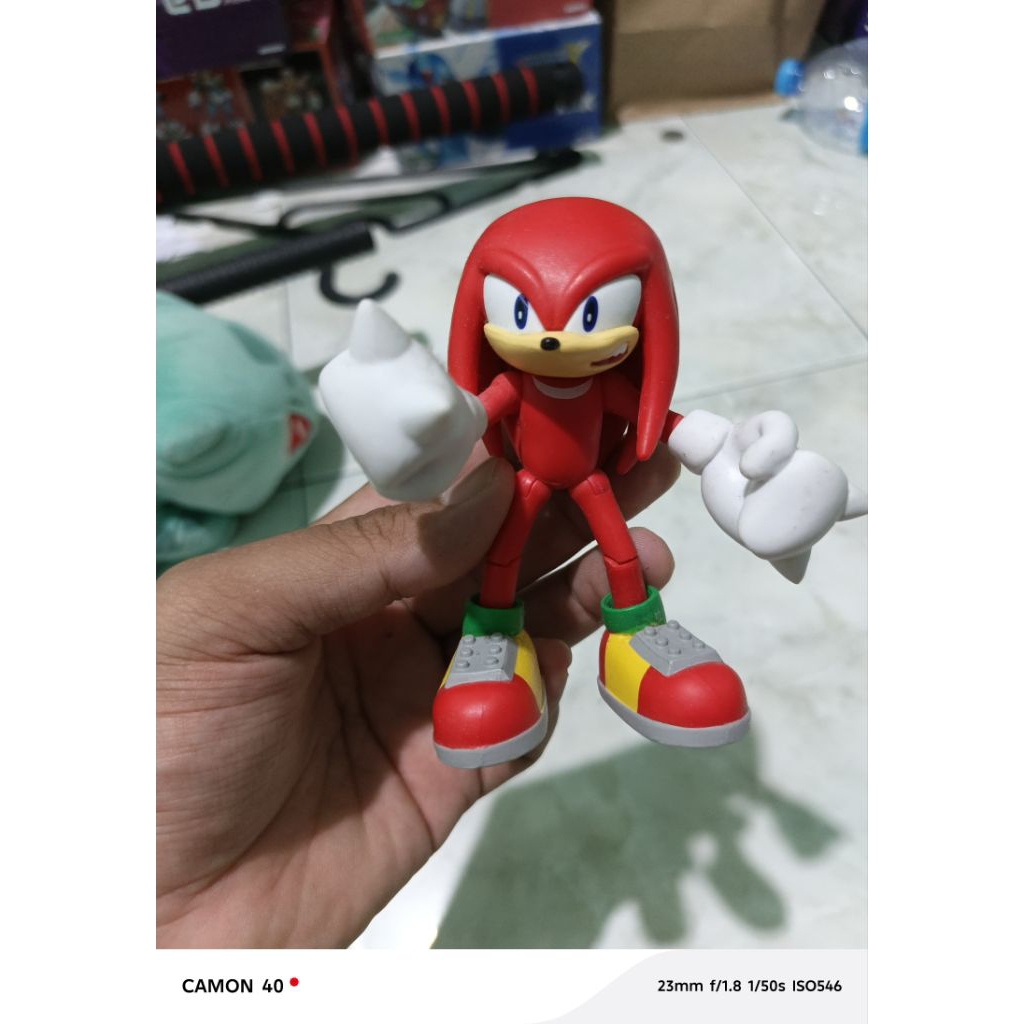 Knuckles Sonic Figure