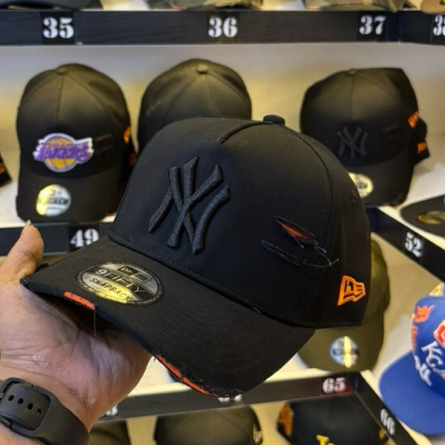 TOPI PRIA/TOPI BASEBALL NY HITAM ROBEK