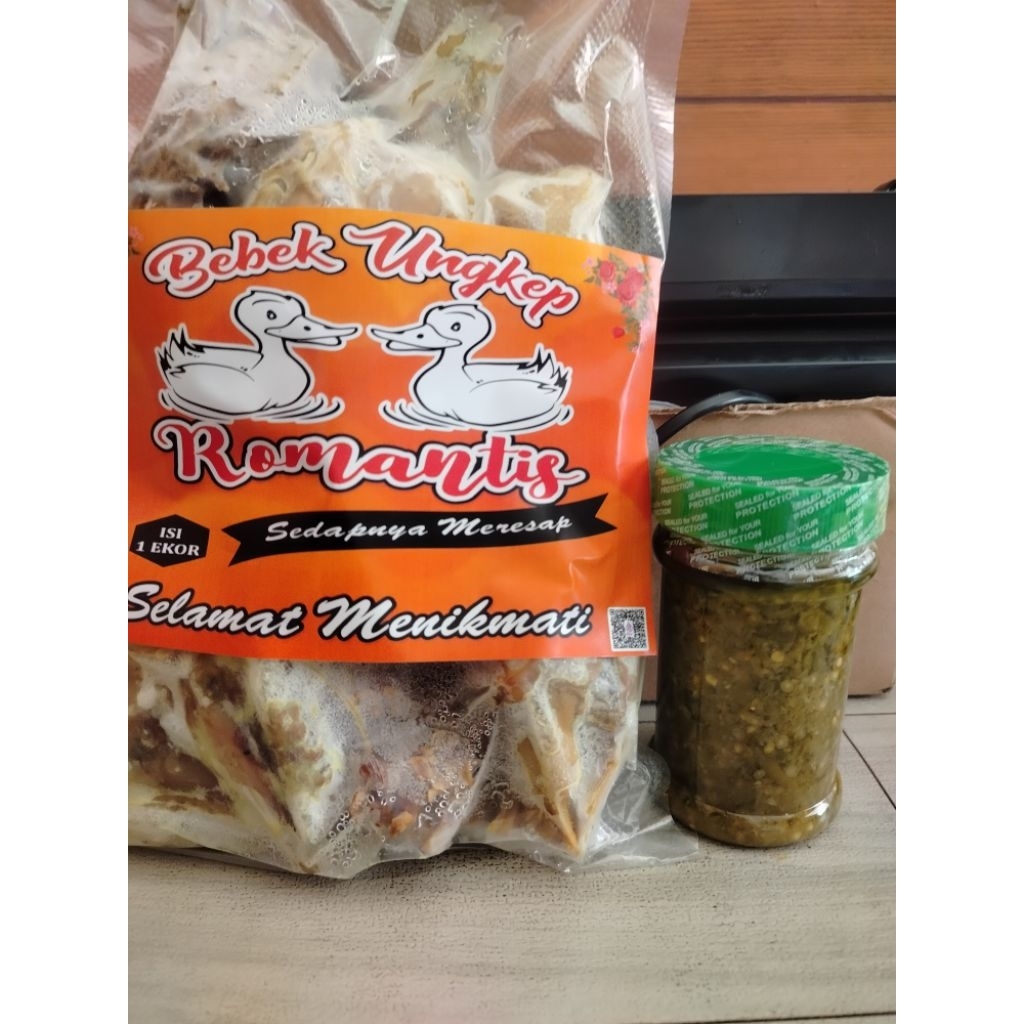 

SATU PAKET BEBEK UNGKEP SAMBAL IJO