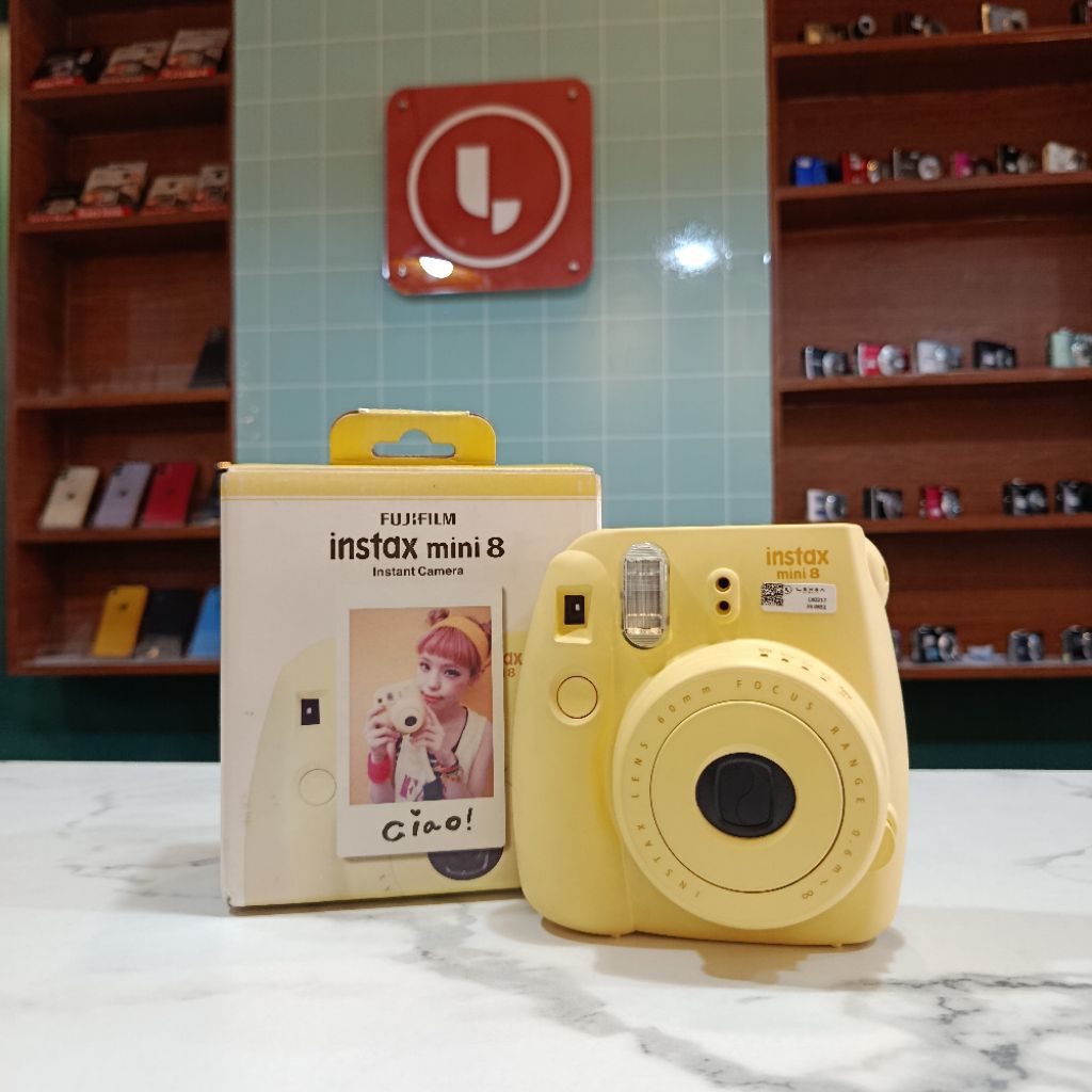 FUJIFILM INSTAX MINI 8