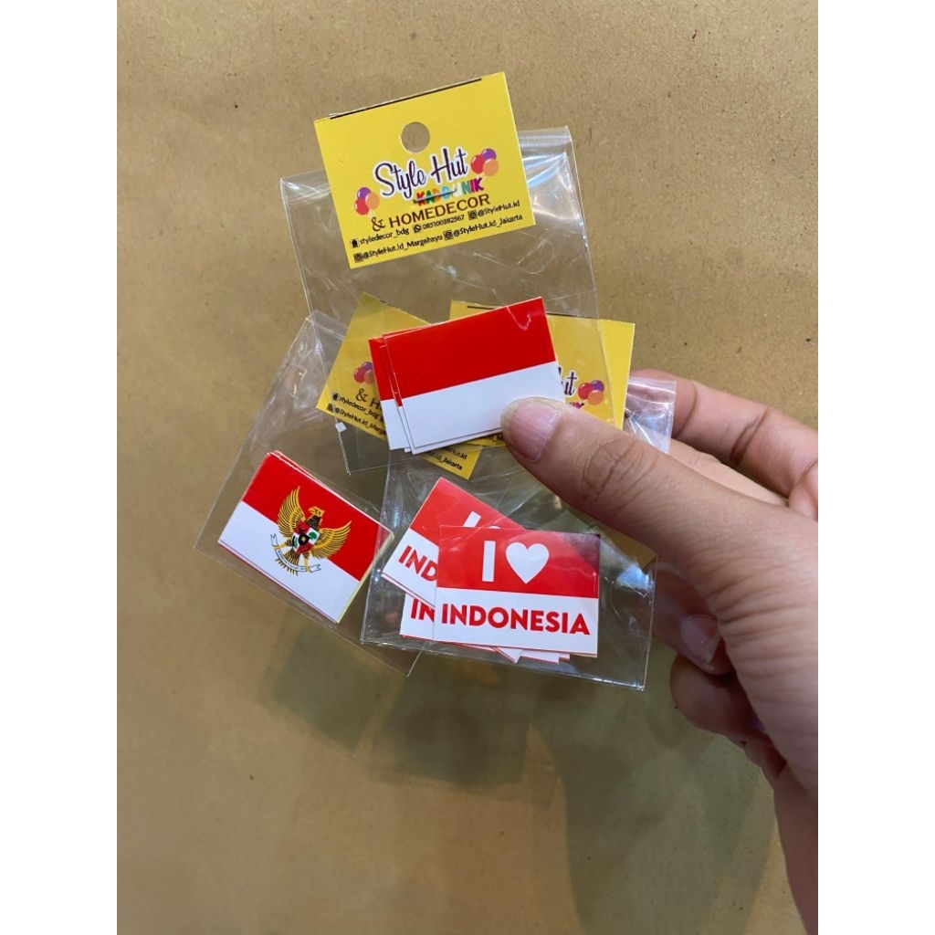 

STIKER PIPI AGUSTUSAN | HIASAN MUKA AGUSTUS