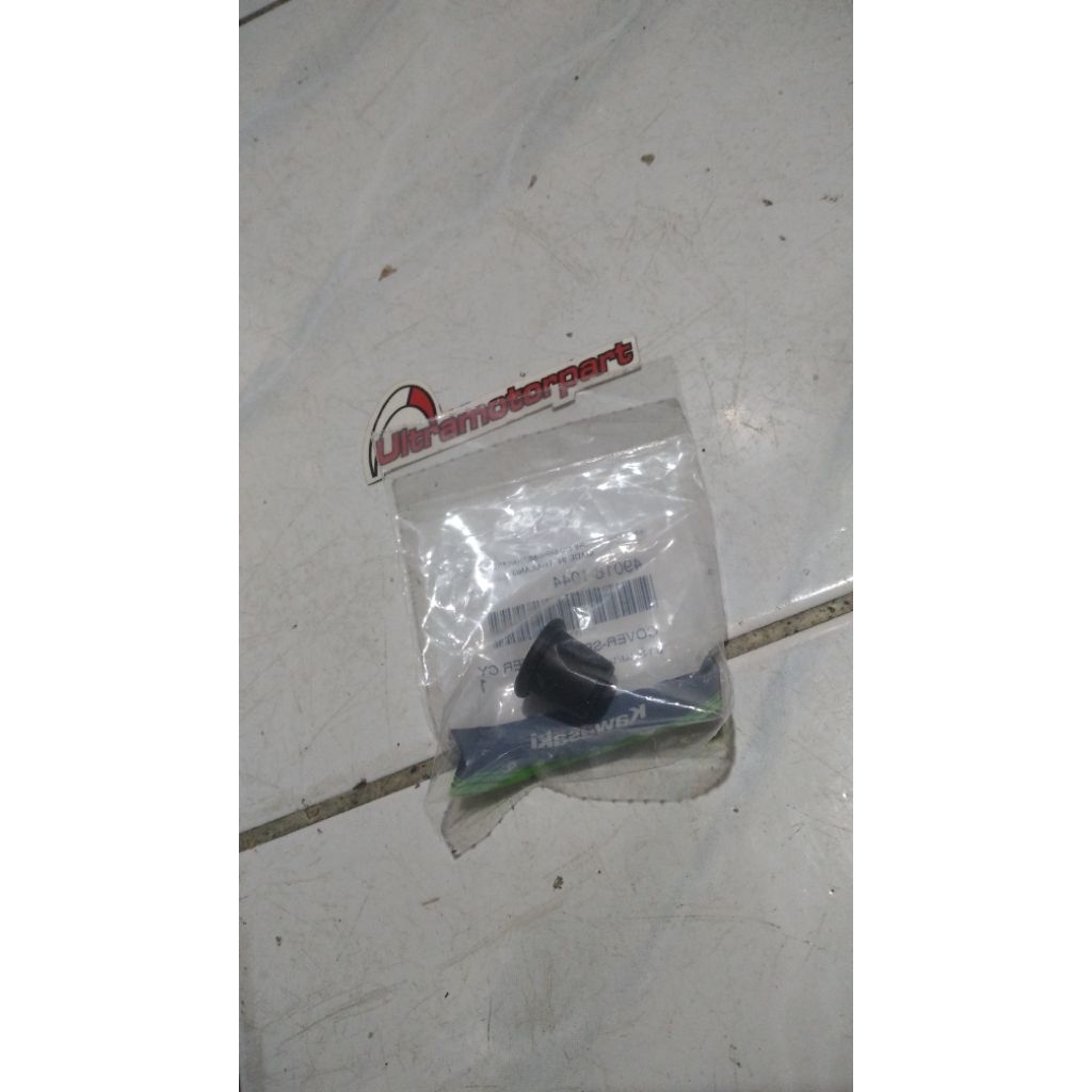 49016-1044 cover seal master cylinder atau karet dash boot dasbut penutup sil master rem depan kawas
