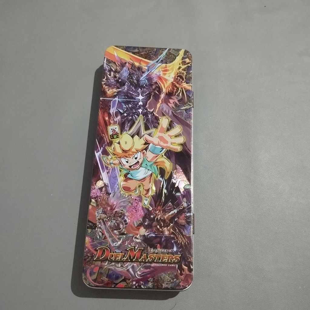 Tempat pensil Duel Master