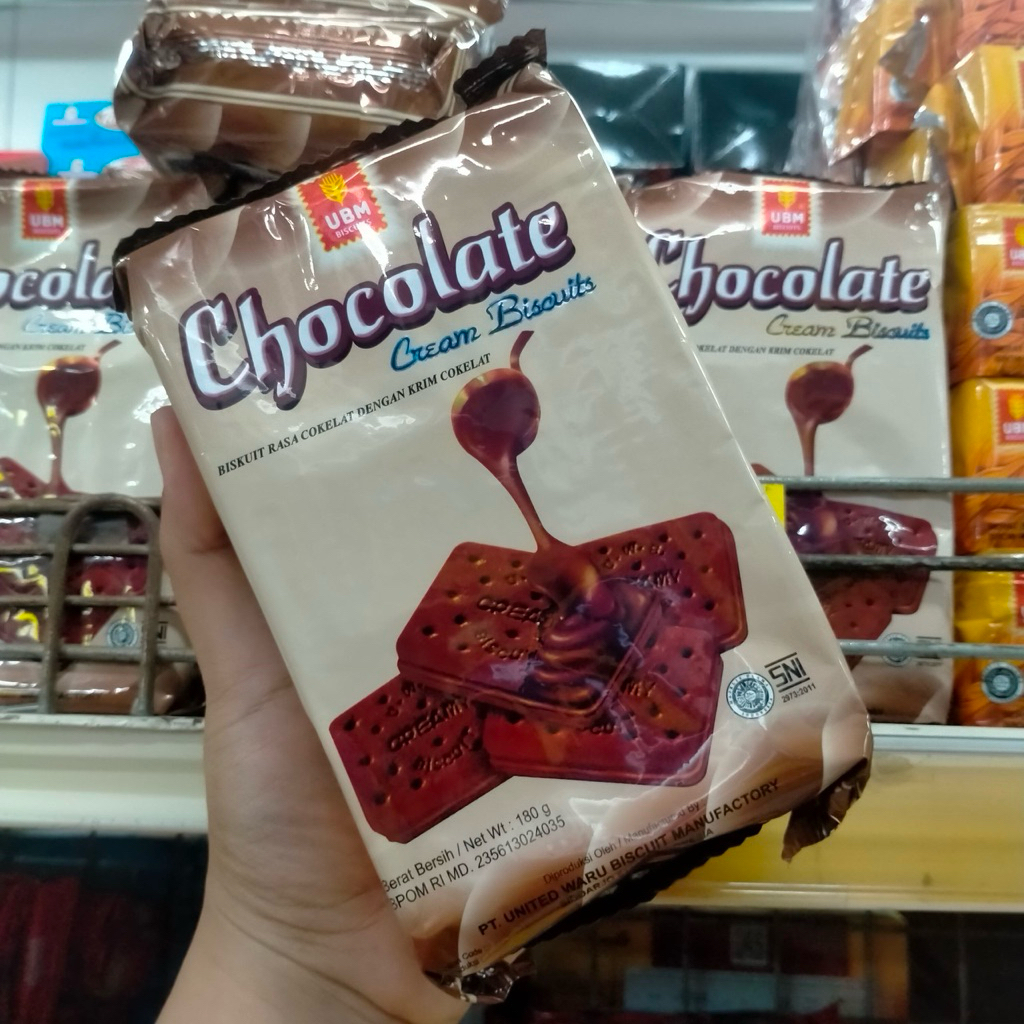 

UBM Chocolate Cream Biscuits 180GR
