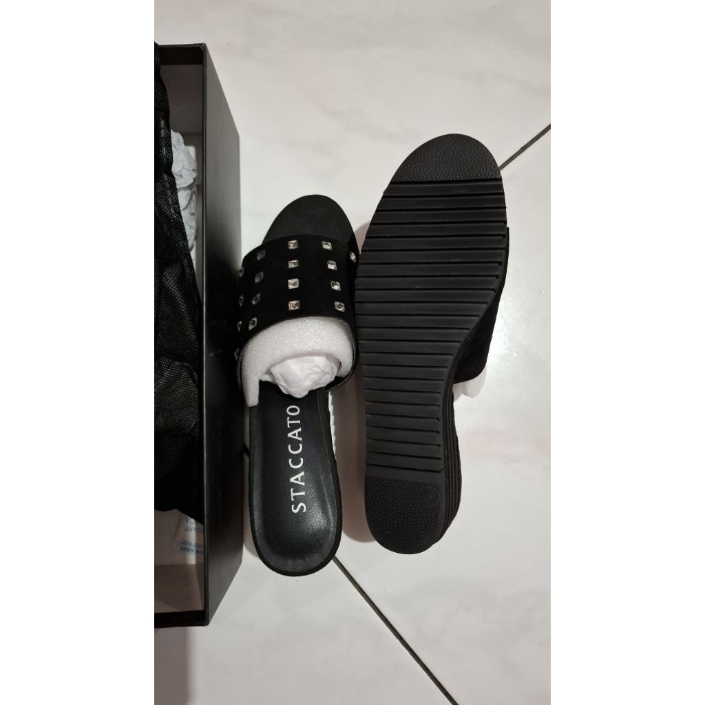 Sendal wedges Staccato