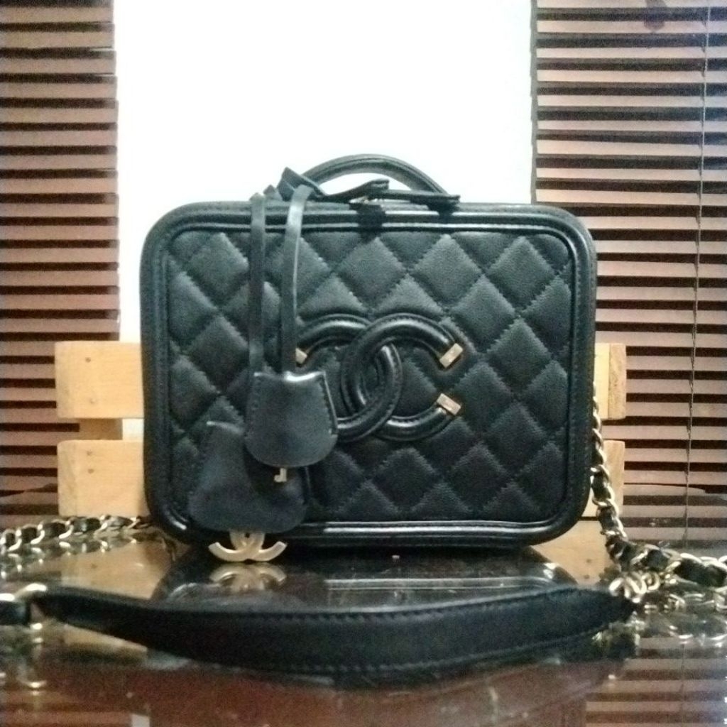 tas preloved / second ch vanity filigree size 20