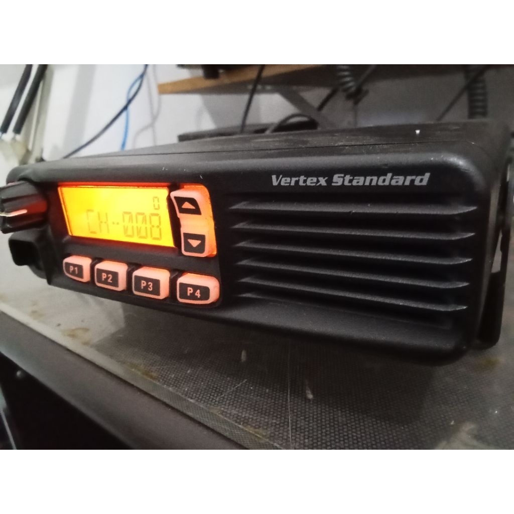radio rig standar Vx 4600 vhf 136/174 mhz  50w