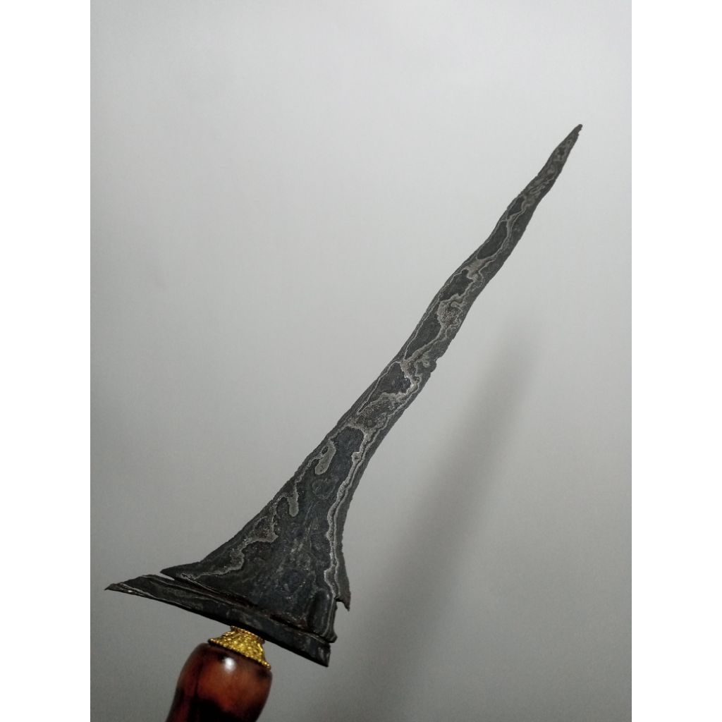 Keris Carubuk Wingit (sepuh)