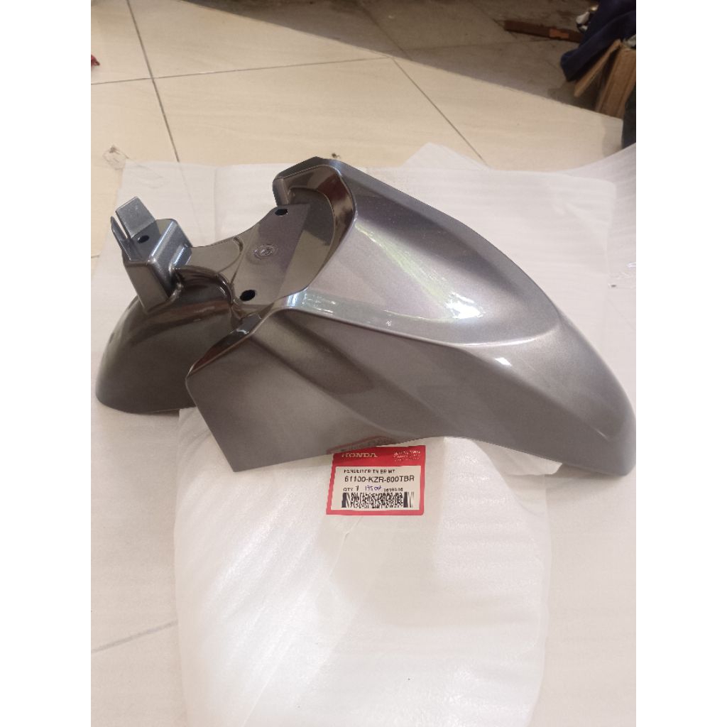 slebor depan honda VARIO 125 OLD KZR original AHM kode part 61100-KZR-600TBR