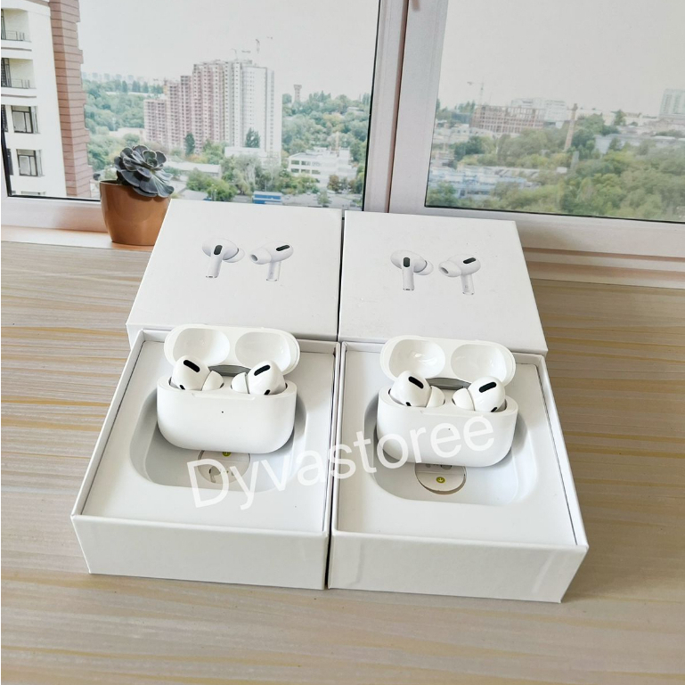 Apple AirPods Pro 1 With Wireless Charging Case Second hand