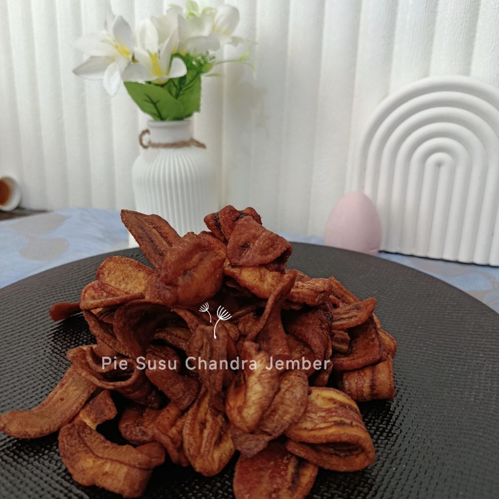 

KERIPIK SALE PISANG MANIS RENYAH ENAK JEMBER 1 KG KRIPIK PISANG SALE