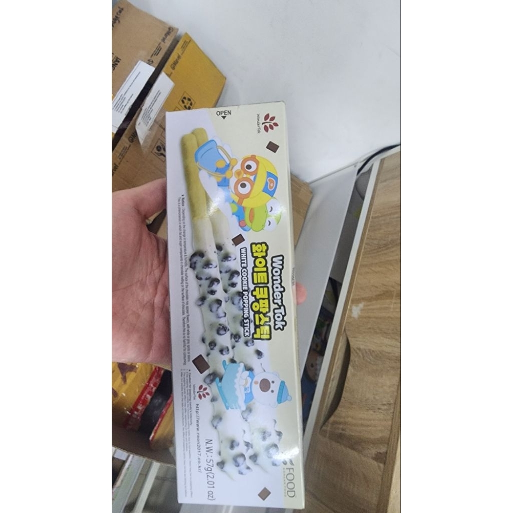

Wondertok Pororo Chocostick White Cookies
