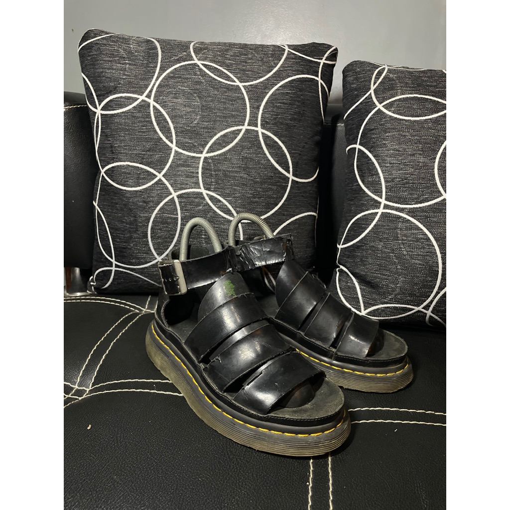 sandal dr martens original