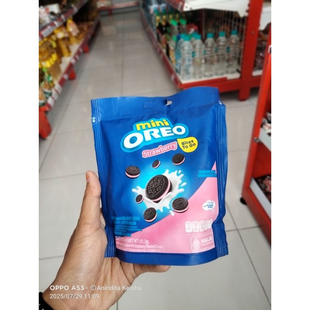 

OREO MINI 61.3 GRAM POUCH COKLAT STROBERI