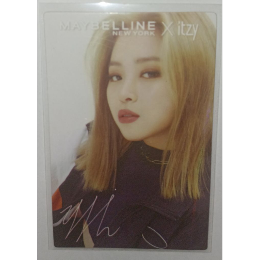 Photocard Itzy X Maybelline