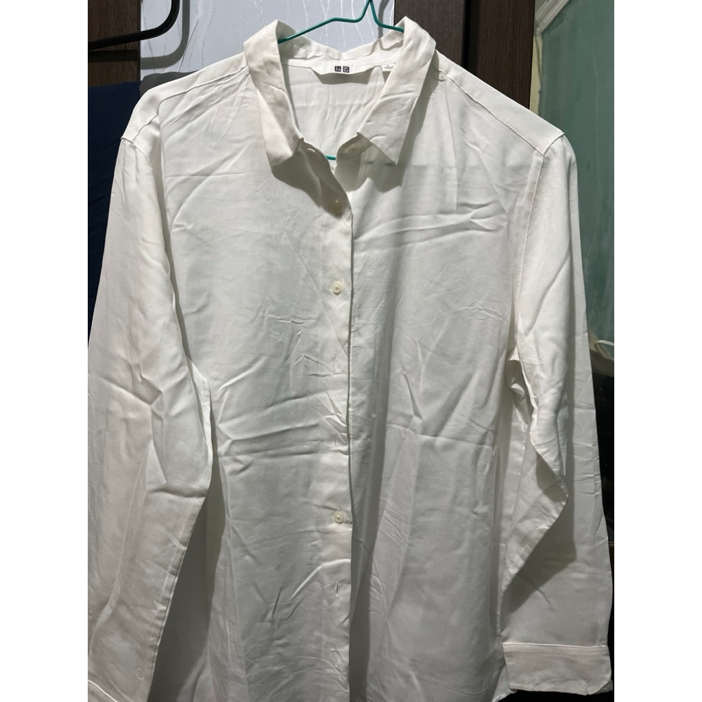 Uniqlo kemeja wanita basic size L putih