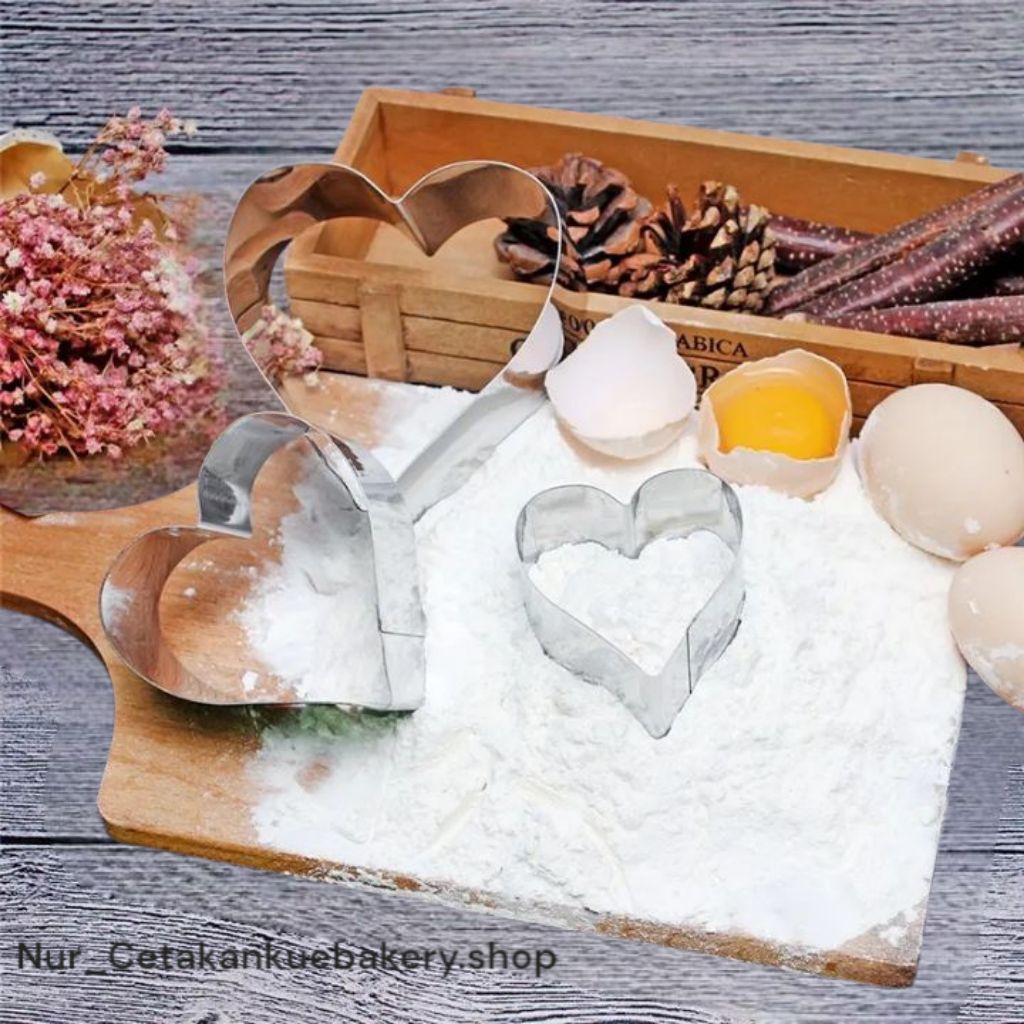 Ring Roti bentuk hati bahan stainless steel / cookie cutter / loyang kue / Cetakan kue kering , nast