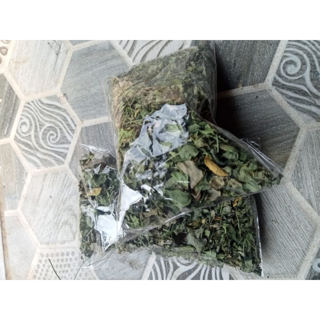

daun kelor kering tanpa campuran isi per 10 bungkus