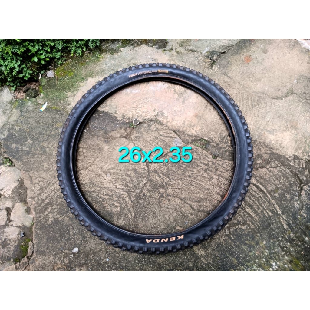 Ban Luar Sepeda Kenda Nevegal 26x2.35