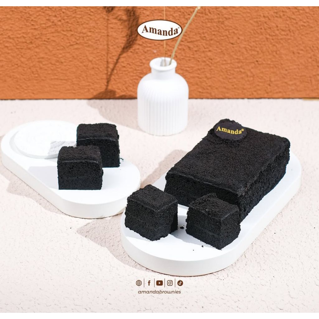 

brownies black crumble