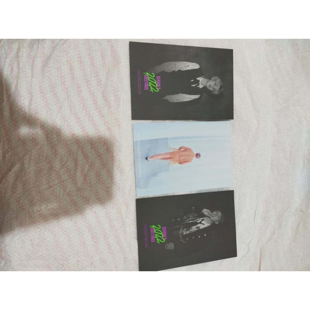 

OFFICIAL postcard seasoons greeting 2022