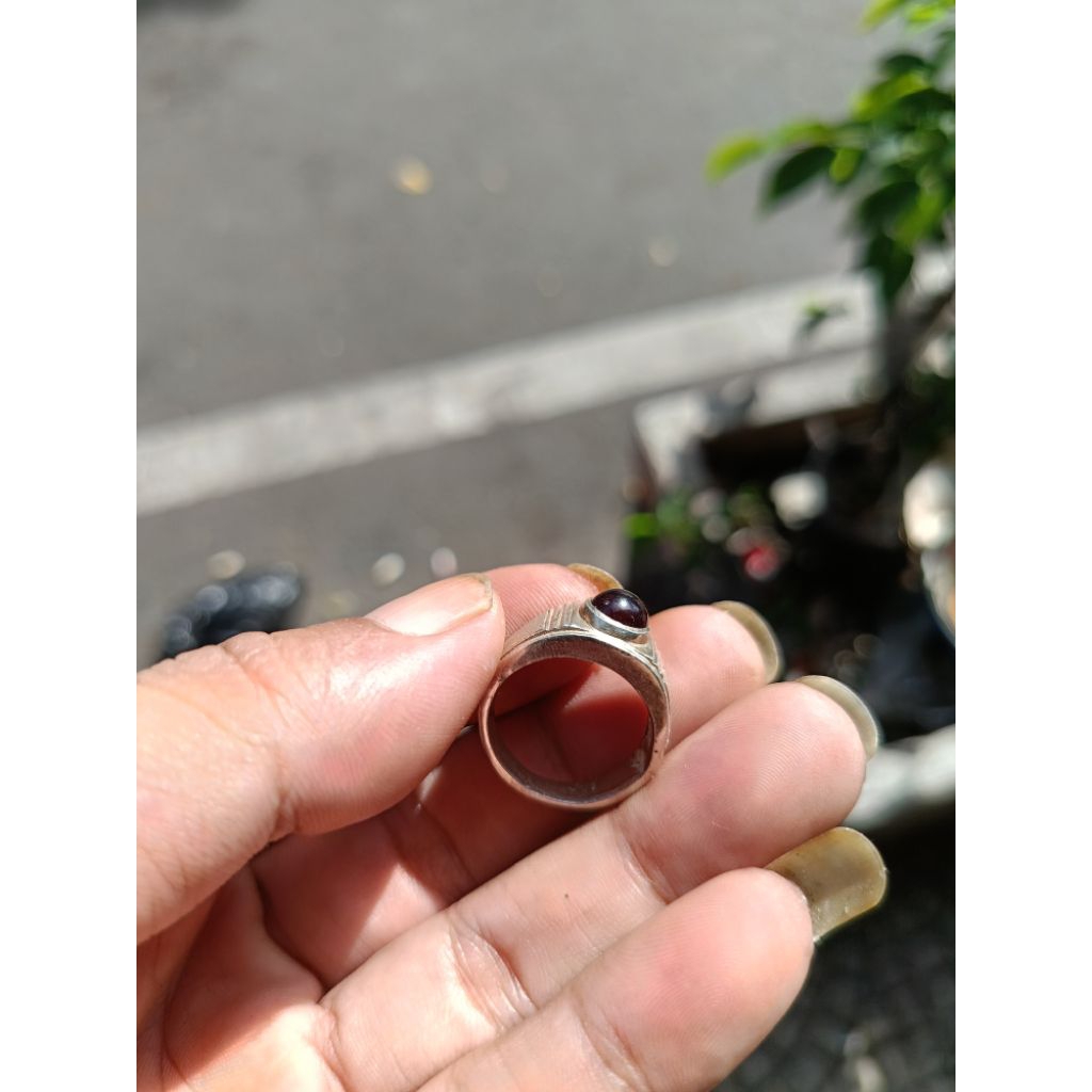 batu red garnet