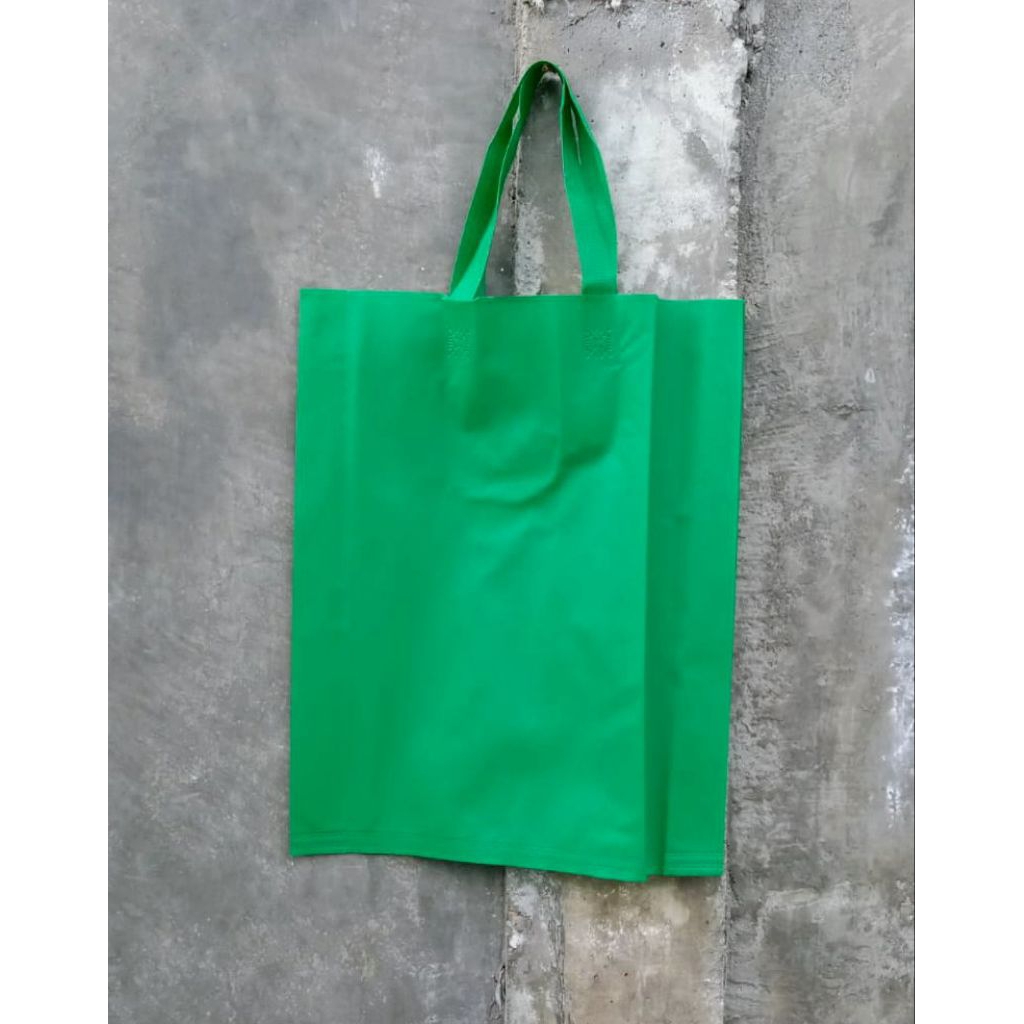 

Tas hajatan, tas pres box, Tas spundbond press, Tas kotak pres, Tas box nasi tas sovenir pernikahan Tas snack+air mineral Tasjahit