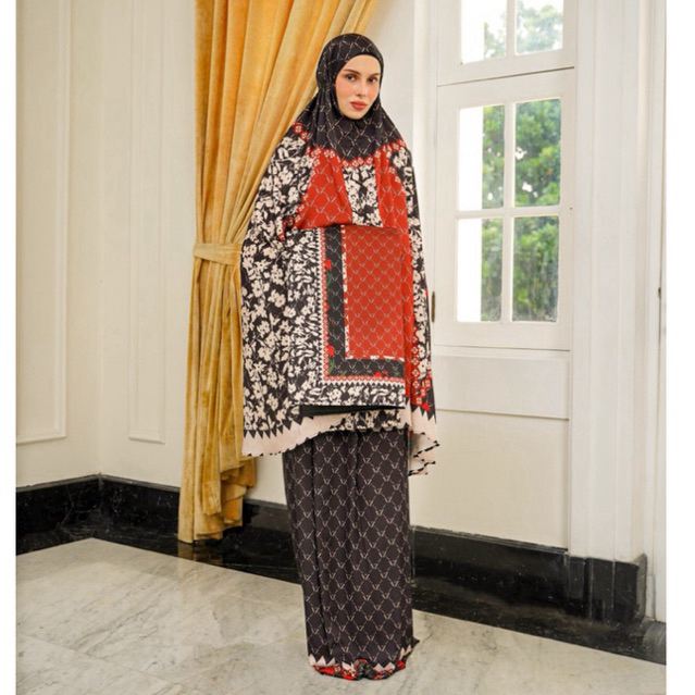 Vivi Zubedi Briallen Prayer Set