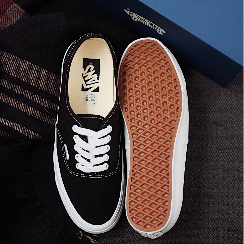 Sepatu Vans Authentic Premium Reissue 44 Black White 100% ORIGINAL RESMI