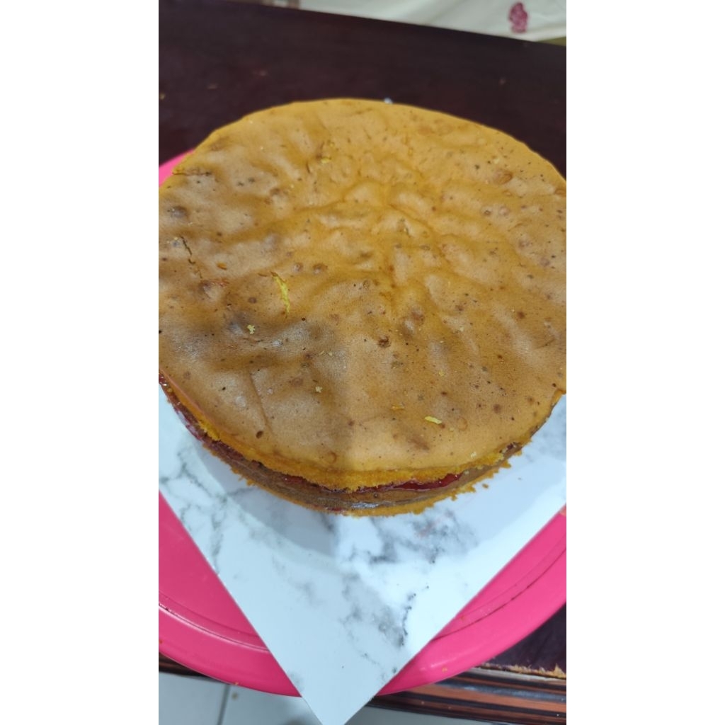 

Lapis surabaya bulat mix butter selai strawberry