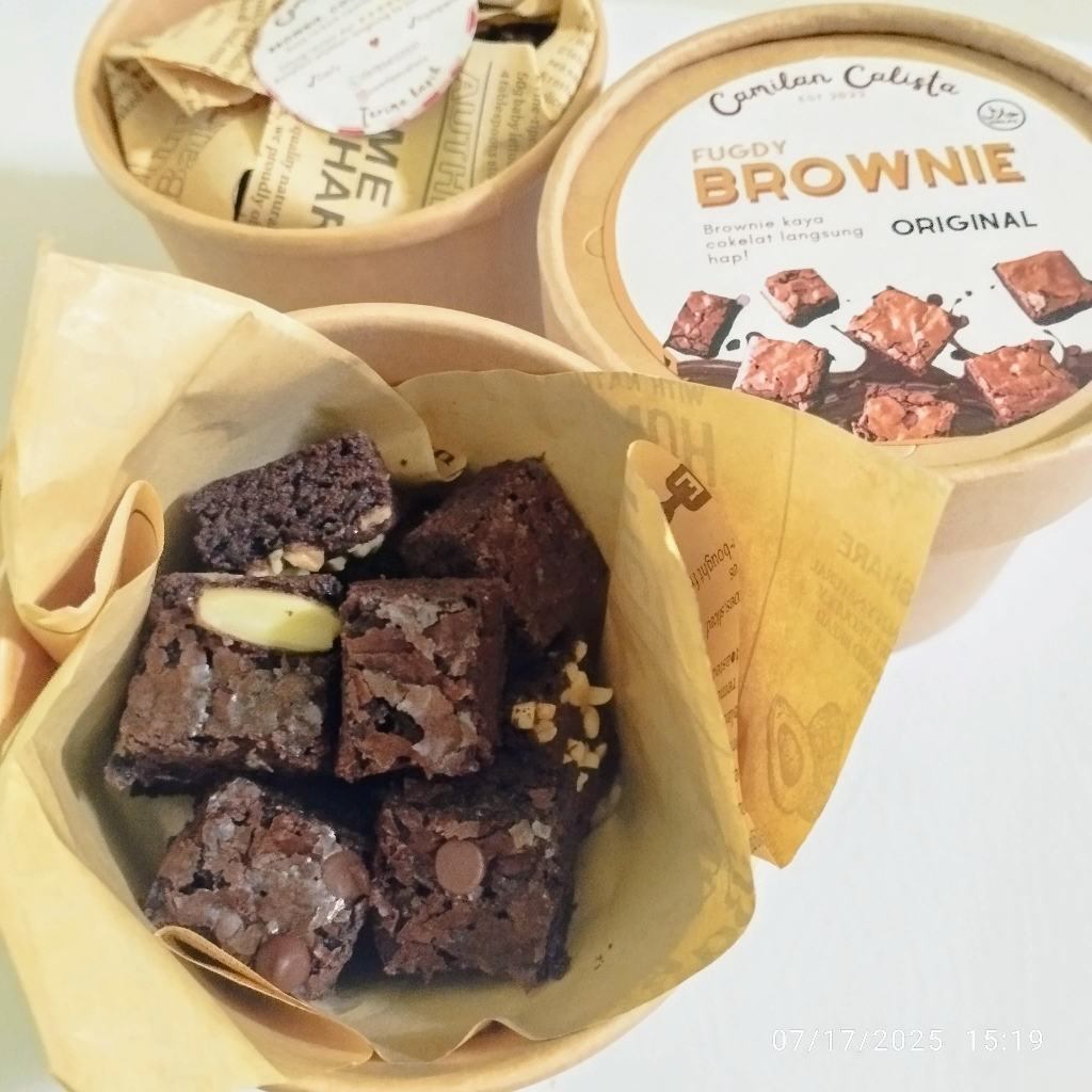

Camilan Calista Fudgy Brownies Classic Bites