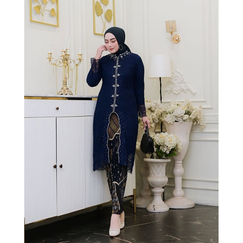 Stelan Tunik Brukat Ayudia - Stelan Kebaya Kondangan - Set Kebaya Lamaran Rok Batik Plisket Terbaru 