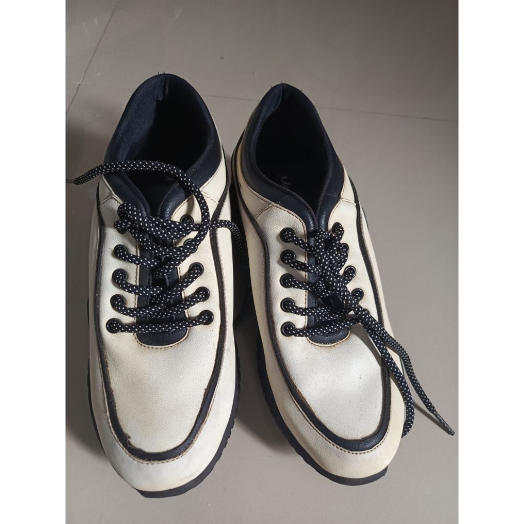 sepatu sneakers adorable project preloved size 37