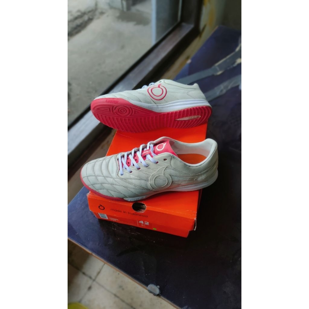 Sepatu Futsal Ortuseight Preloved