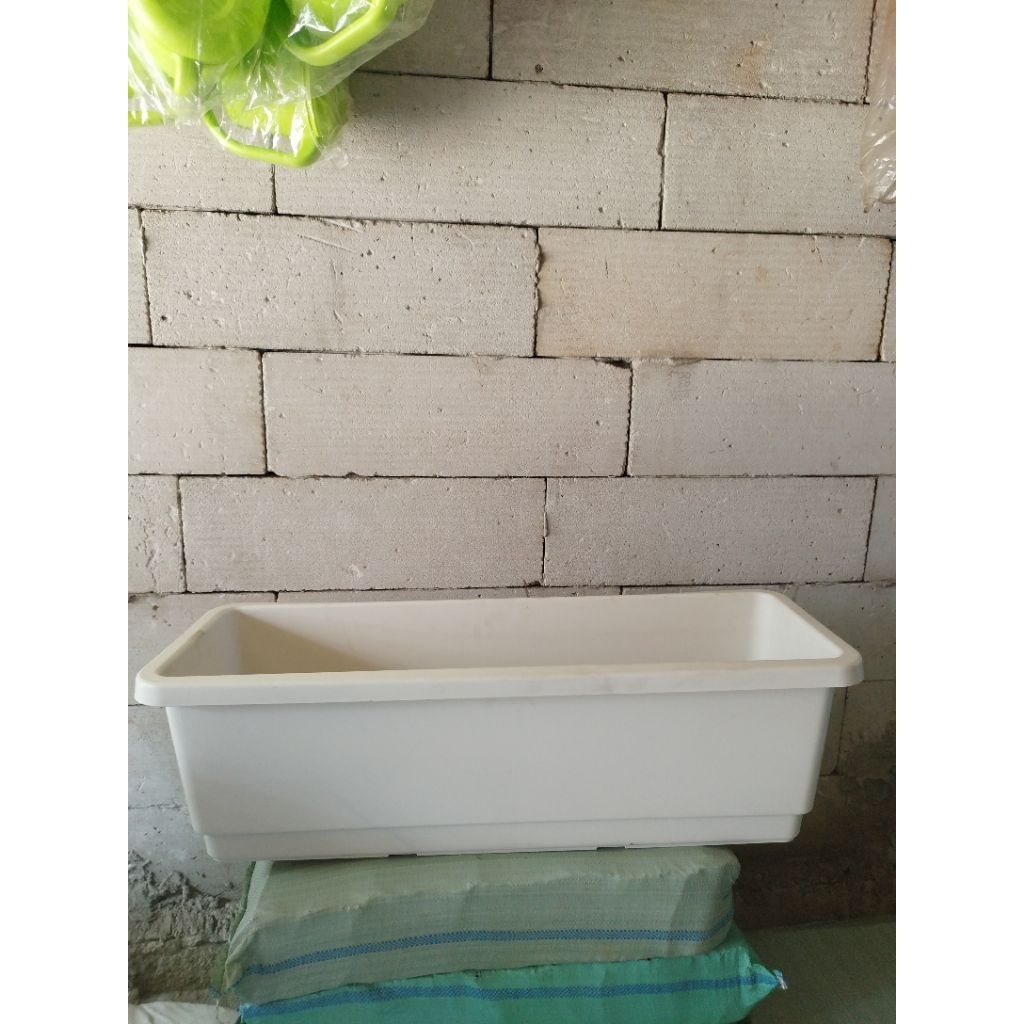pot tanaman persegi panjang//pot kotak//pot panjang SGP GRACE 90CM PUTIH//POT PUTIH JUMBO