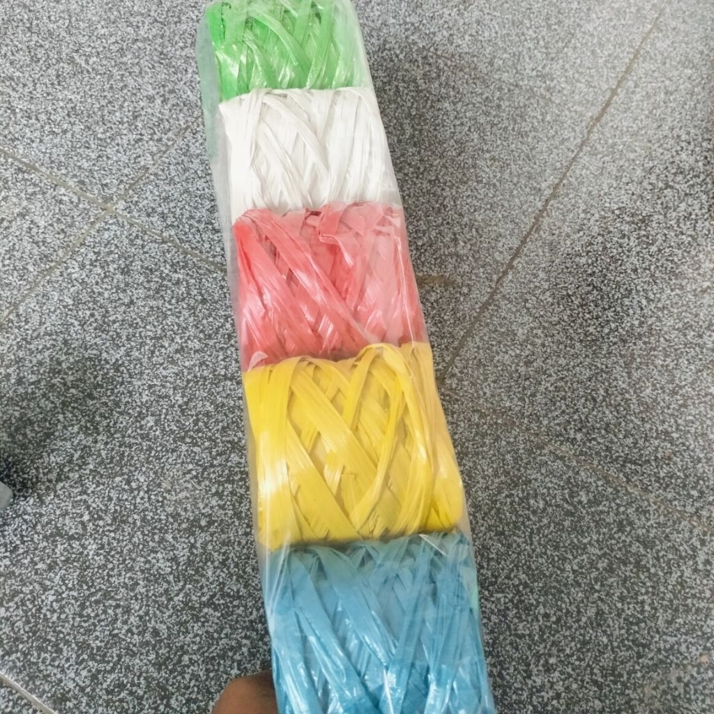

rafia warna warni murah grosir buat jual lagi bisa eceran 1000 harga pak isi 10 silahkan di order
