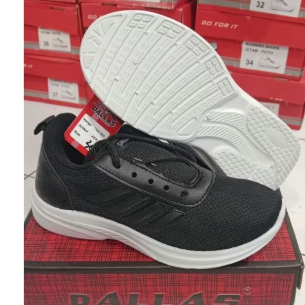 Sepatu Sekolah/Sport Hitam Dallas