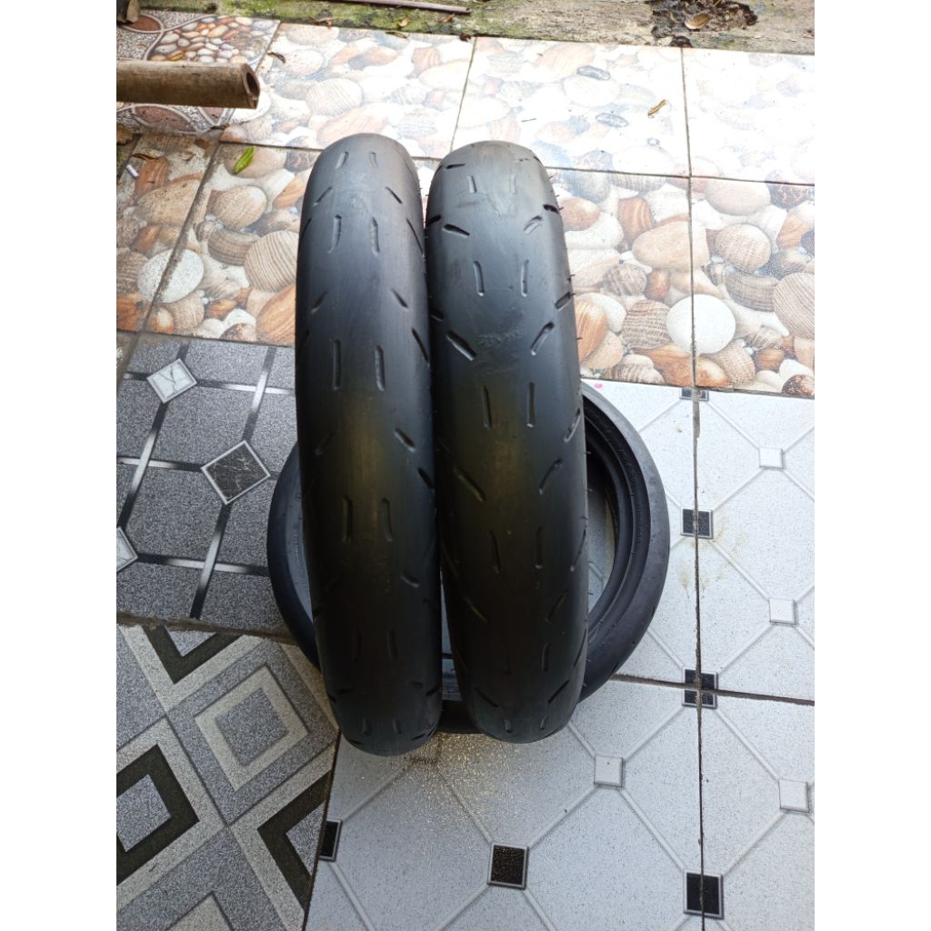 sepasang ban compon ring 14 100/80-90/90 merk michelin pilot gp copotan