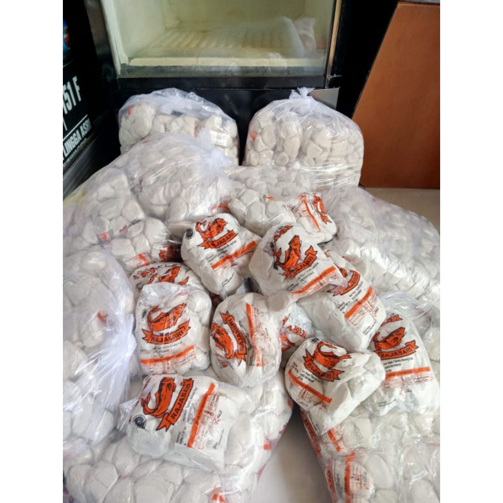 

Basreng mentah KATAJI 1 bal/15 bungkus/1 bungkus 20 butir (siap goreng)