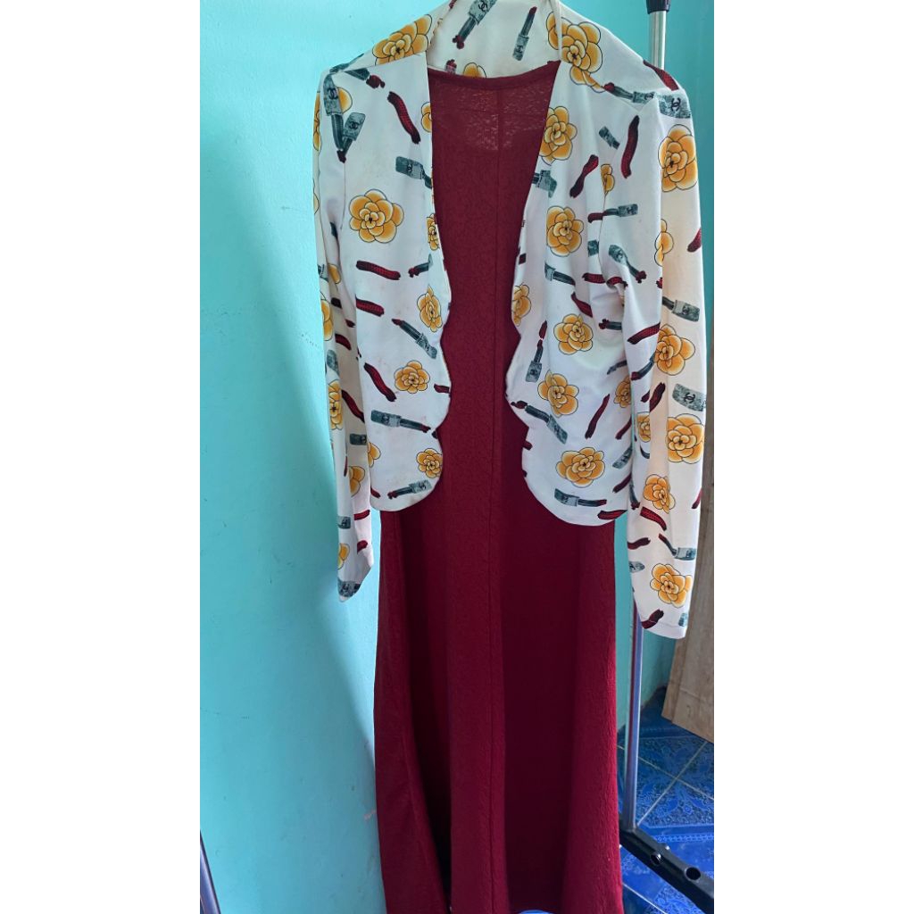Preloved Set Dress Maroon + Blazer Motif Lipstik Bunga