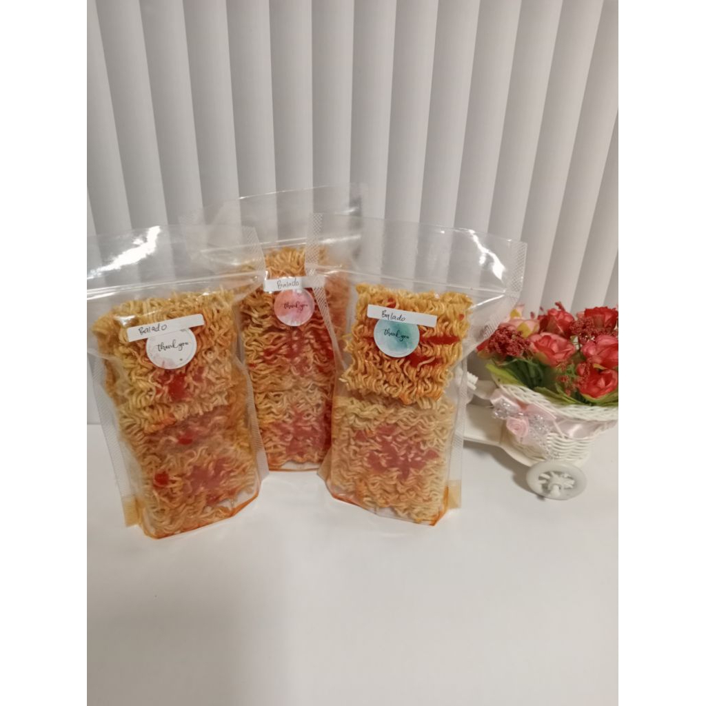 

Mie Kriuk Aneka Rasa Balado,Pedes Asin,Jagung Manis Dll